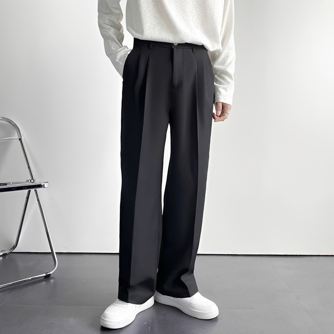 Calças masculinas casuais, proporcionando conforto e estilo moderno. Uma peça essencial para roupa masculina.