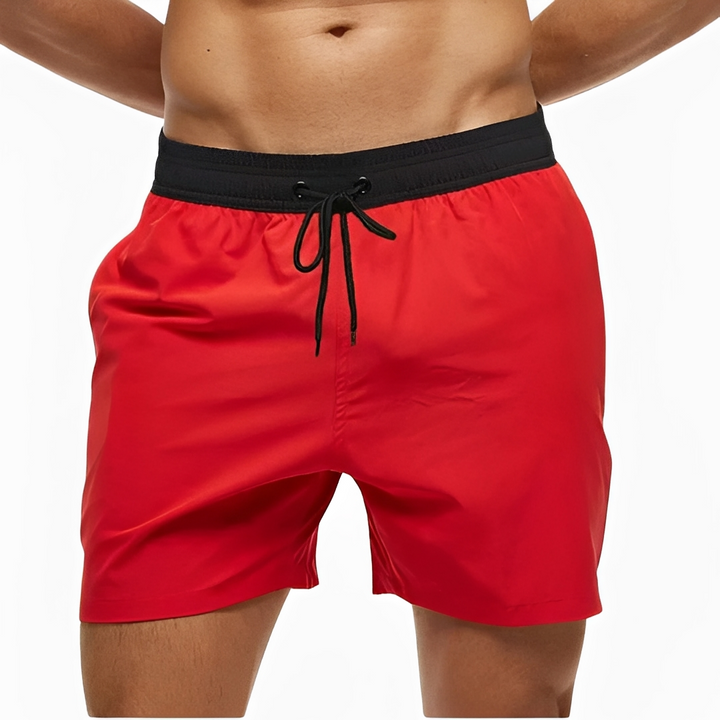 Moda praia masculina: calções de banho confortáveis. Perfeitos para dias de sol na praia e piscina.
