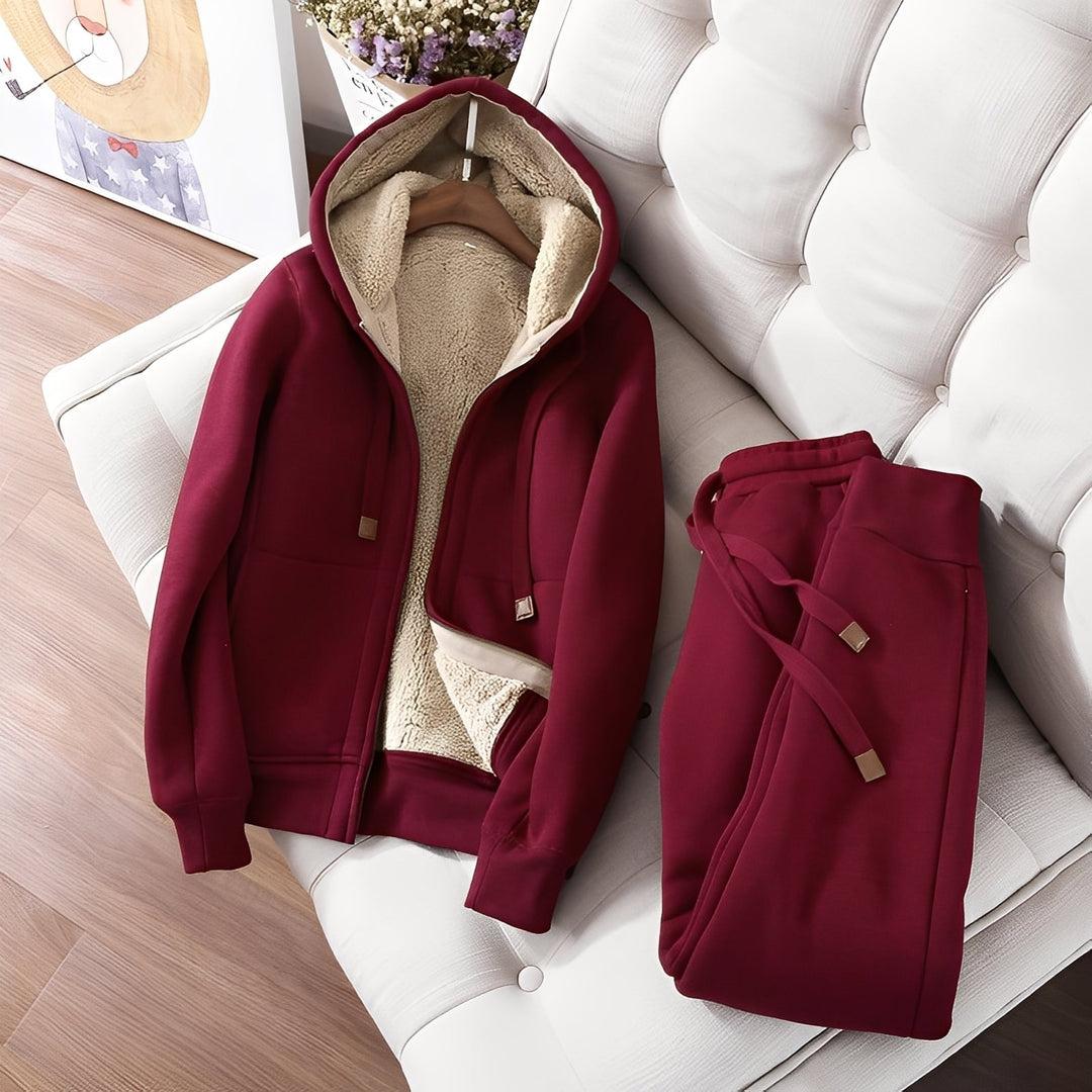 Moletom feminino e calça de moletom em conjunto para o inverno. Perfeito para um look casual e confortável.