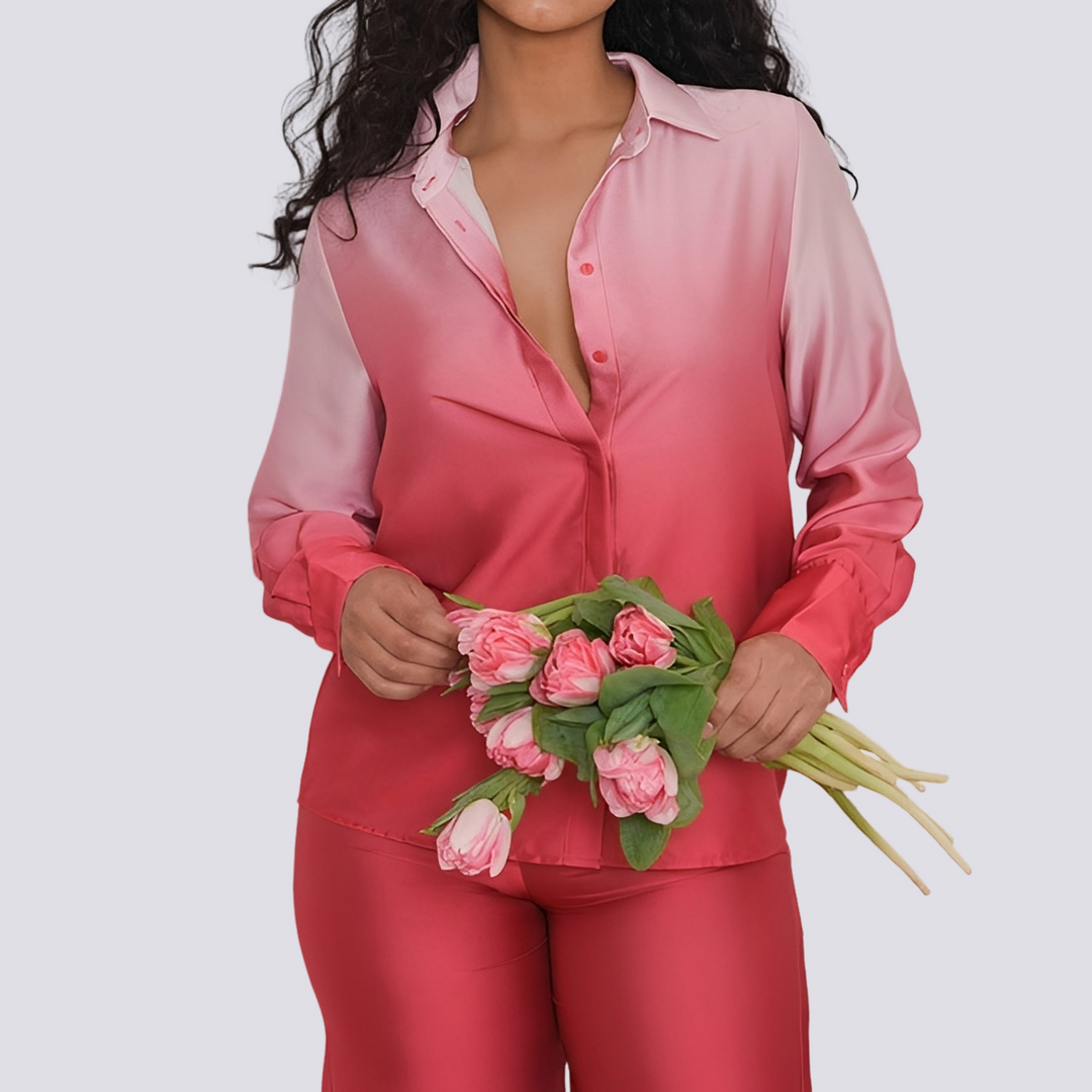Look coordenado e confortável: conjunto feminino de duas peças. Roupa versátil e elegante para a moda de verão feminina.