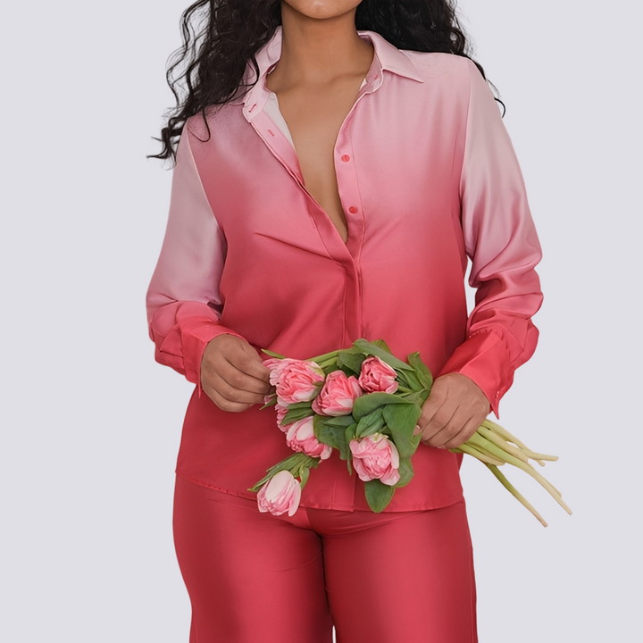 Look coordenado e confortável: conjunto feminino de duas peças. Roupa versátil e elegante para a moda de verão feminina.