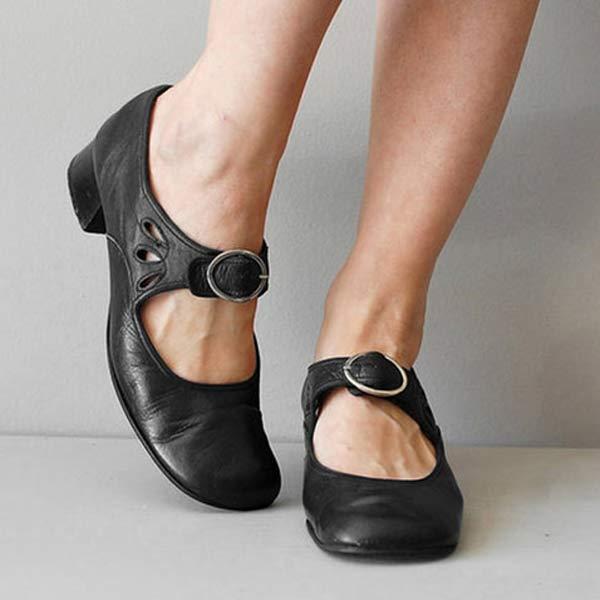 Sandálias femininas casuais com fivela ajustável, perfeitas para o estilo e conforto do verão.