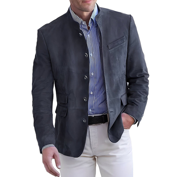 Jaqueta casual masculina elegante com botões, um item essencial para a moda homem.
