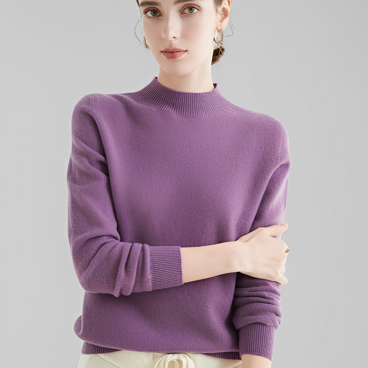 Frente da camisola feminina gola alta. Design moderno e confortável para o inverno.