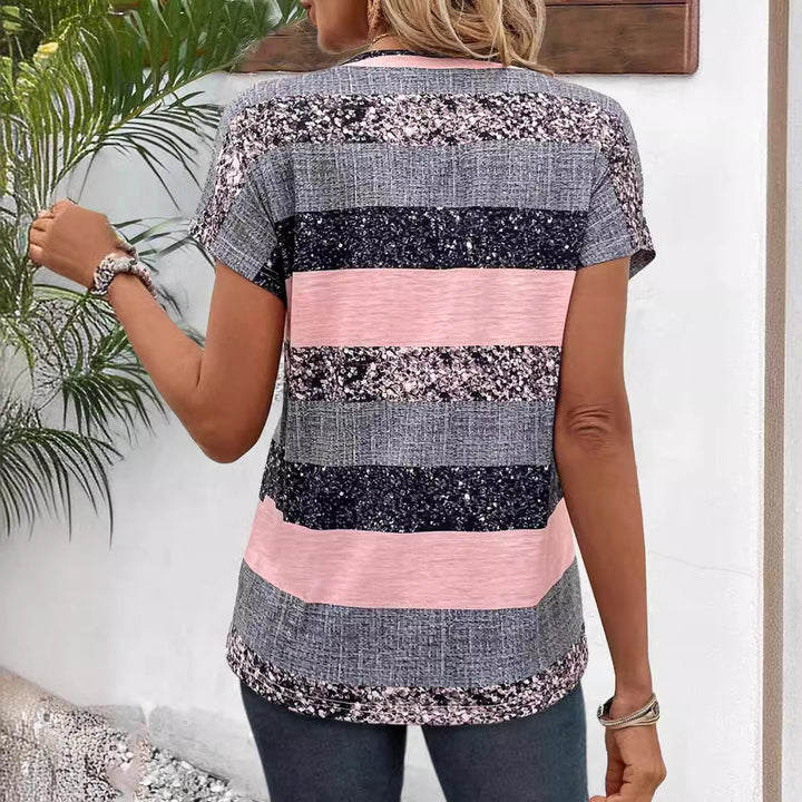 Camisa feminina listrada elegante, ideal para o verão. Roupa casual e moderna em rosa para seu dia a dia.