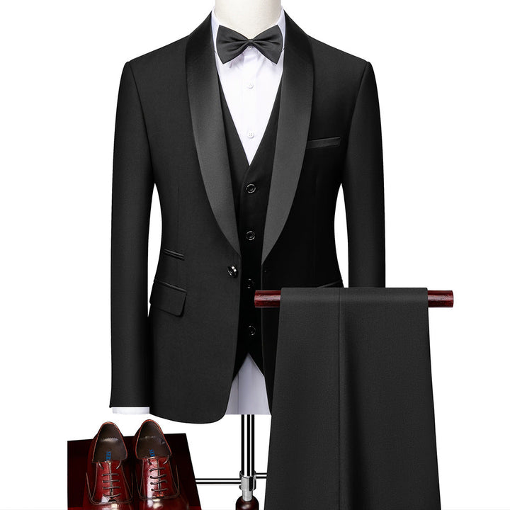 Terno masculino formal 3 peças slim-fit, incluindo blazer, colete e calça. Essencial para moda executiva ou festas.