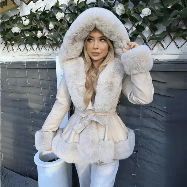 Jaqueta feminina bege para inverno, agasalho casual e estiloso. Peça versátil para roupa feminina e moda inverno.
