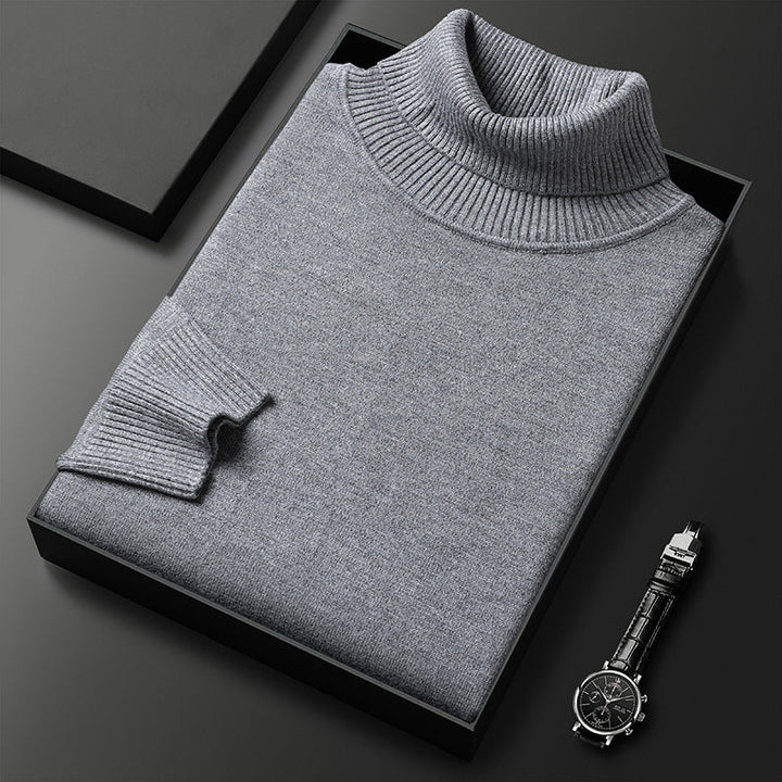 Pullover gola alta masculino, versátil e ajustado, ideal para looks elegantes e confortáveis no inverno.