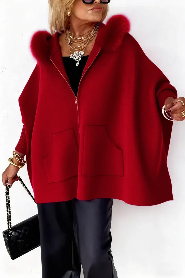 Cardigan feminino curto, uma peça chave da moda feminina. Blusa moderna para estilo versátil e confortável.