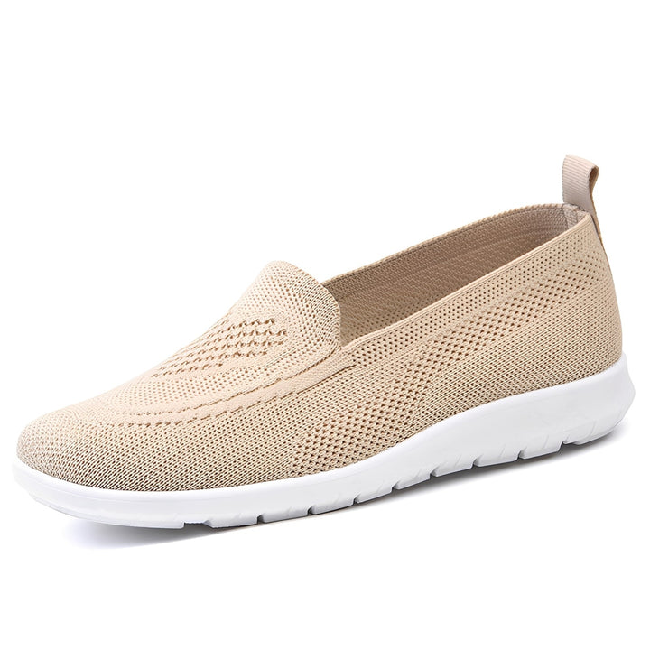 Moda feminina: sapatos casuais de verão respiráveis, ideais para conforto e leveza em caminhadas e uso diário.