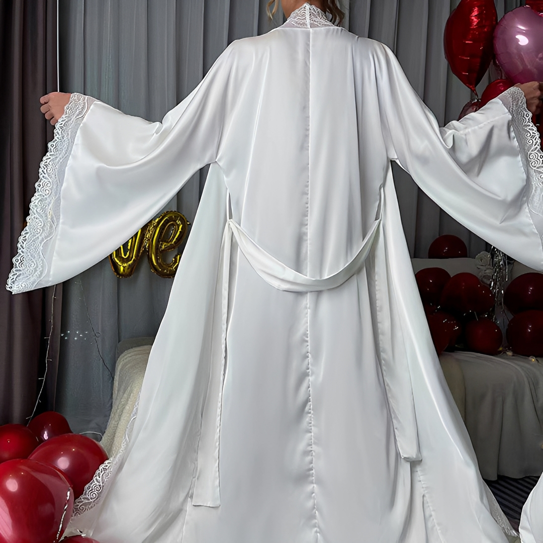 Vestido de verão feminino longo vermelho com detalhes em renda, perfeito para relaxar. Conforto e estilo casual.