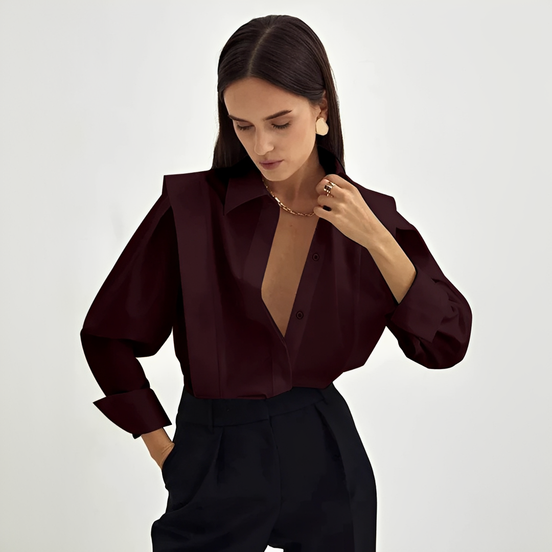 Camisa feminina oversized caqui, oferece conforto diário e um visual sofisticado.
