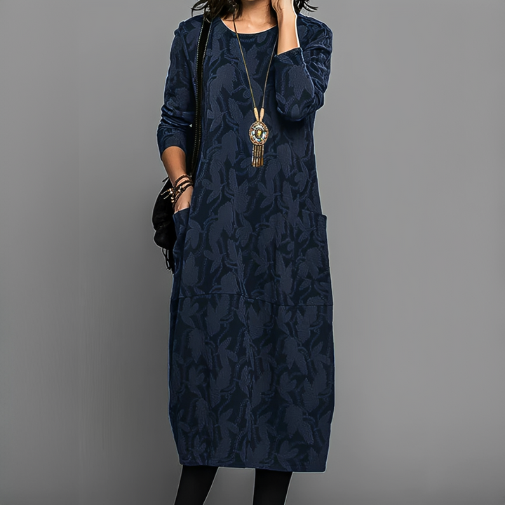 Roupa feminina: Vestido de verão estampado, elegante e versátil. Estilo moderno para conforto casual na moda feminina.