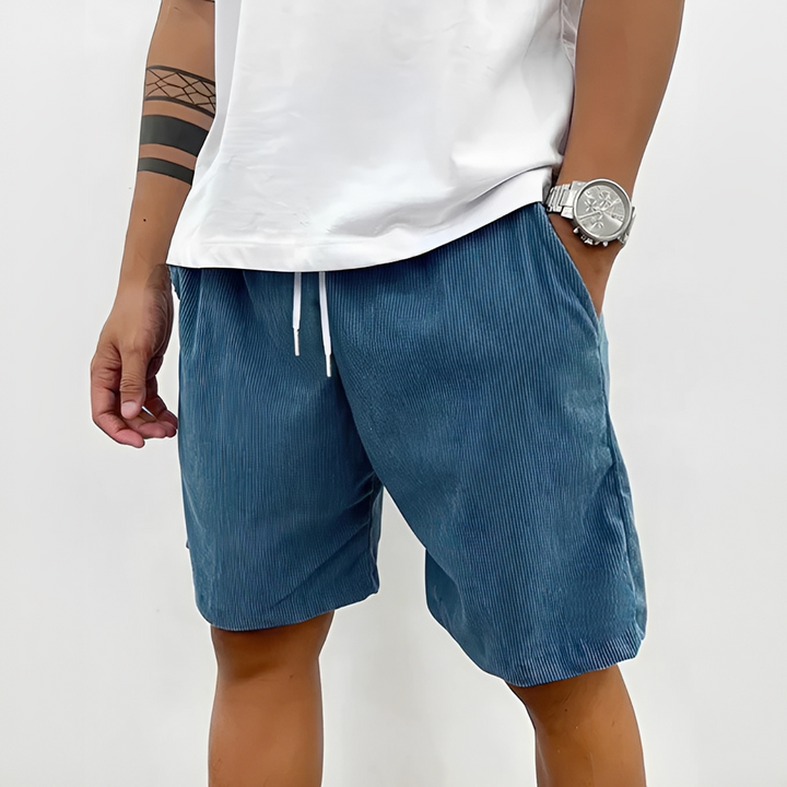 Roupa masculina: shorts leves e confortáveis para o verão. Perfeito para o dia a dia.
