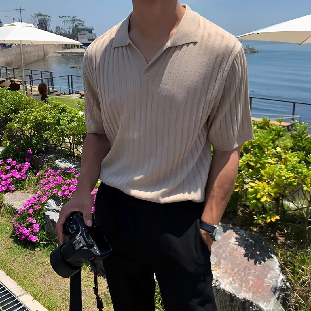Polo masculina Trevon amarela, confortável e estilosa, ótima para o verão e uso diário casual.