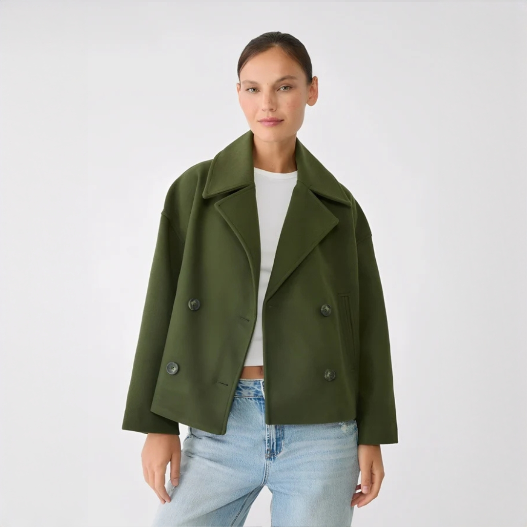 Jaqueta curta feminina elegante Claire para inverno. Conforto e estilo para looks modernos de moda feminina.