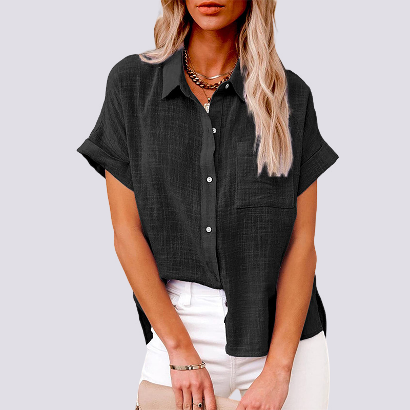 Blusa feminina de manga curta, estilo versátil, com bolso, ideal para o conforto do dia a dia e verão.