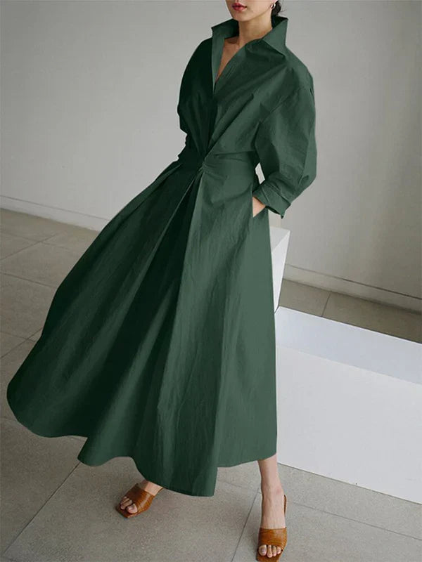 Vestido longo Mathilde verde, feminino e elegante. Roupa atemporal que oferece conforto para diversas ocasiões.