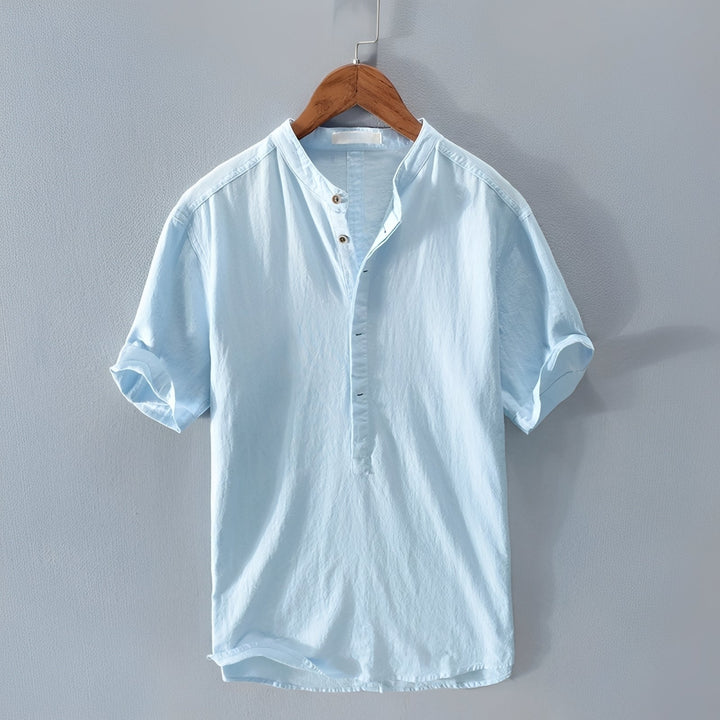Camisa masculina casual de manga curta para o verão, oferecendo estilo e conforto no dia a dia.