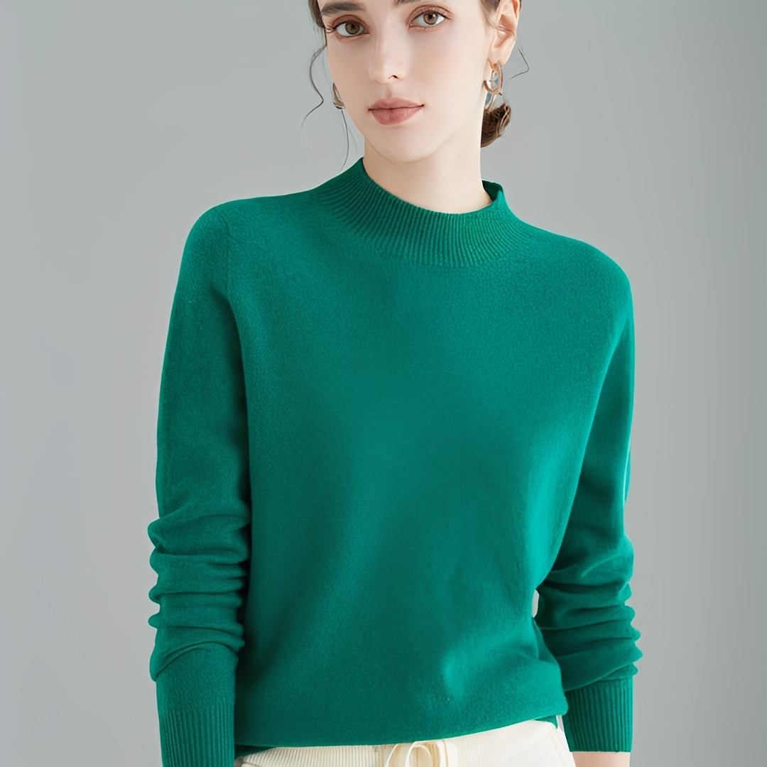 Perfil da camisola feminina, gola alta e caimento perfeito. Roupa elegante de outono.