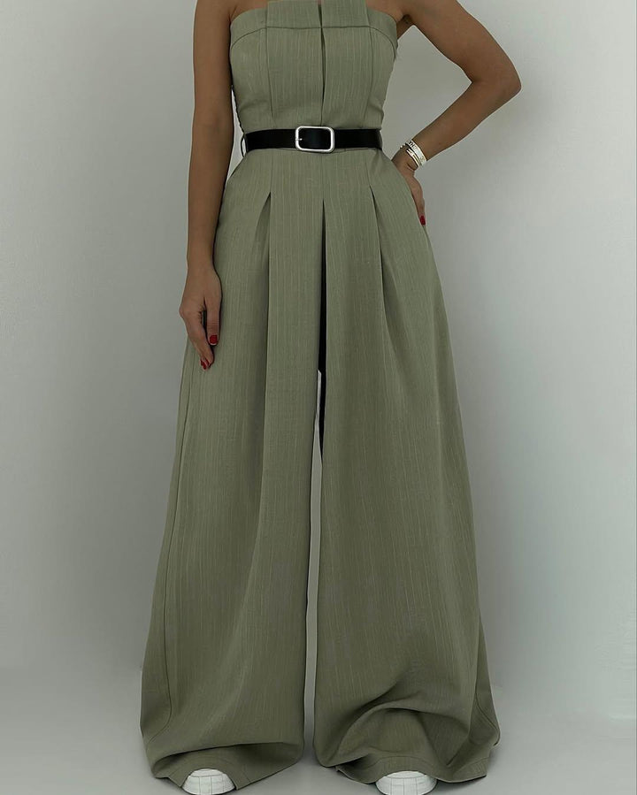 Calça larga do Conjunto Julia. Roupa feminina elegante e versátil. Complemento chic.