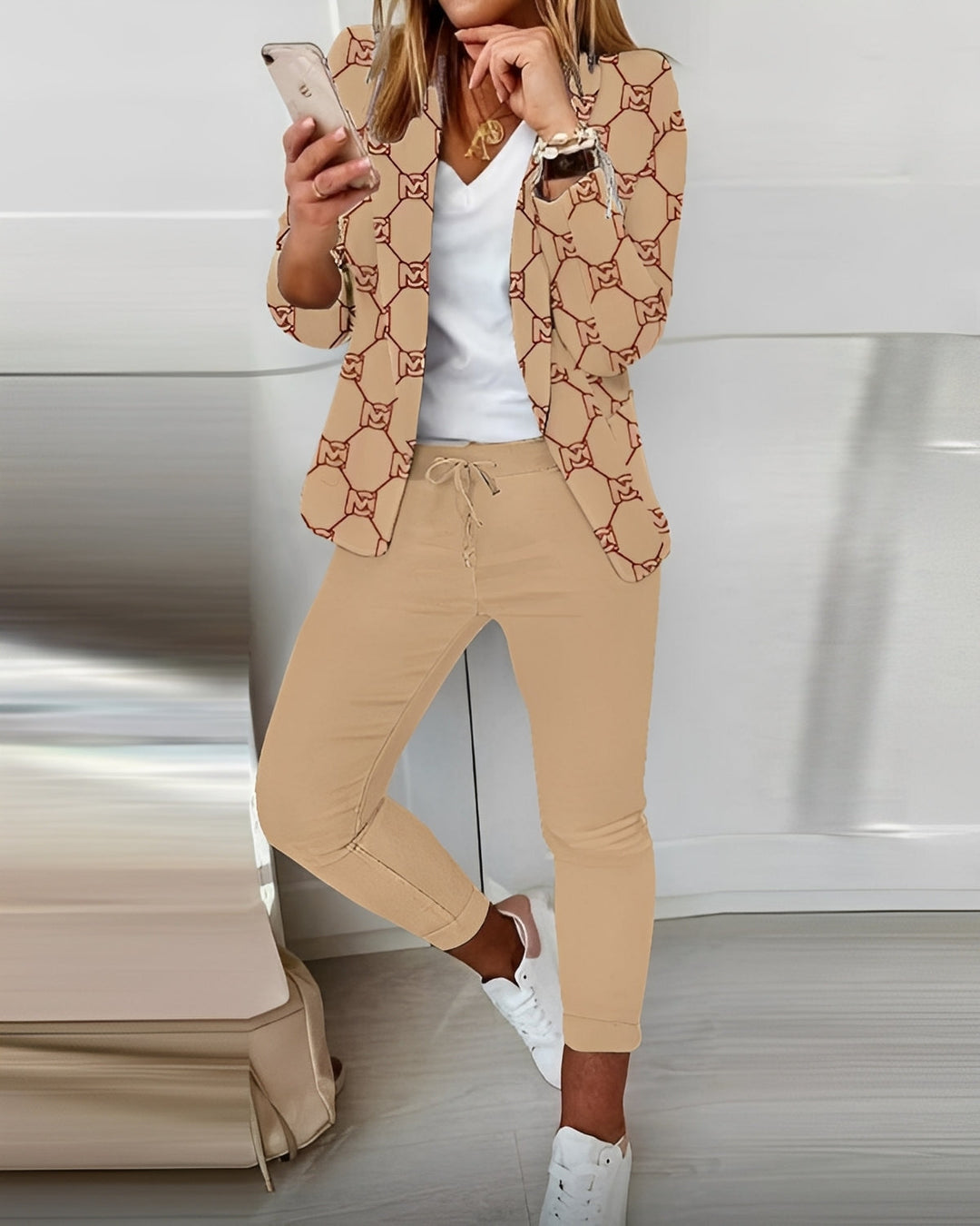Roupa feminina versátil de duas peças, ideal para moda verão, combinando estilo e conforto em todas as ocasiões.