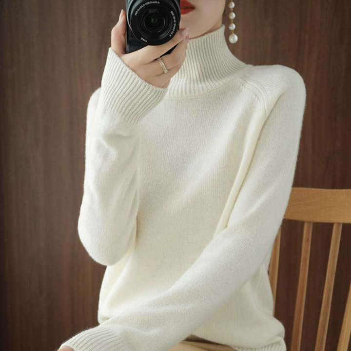 Moda feminina: suéter de gola alta aconchegante, um pullover essencial para um inverno quentinho e estiloso.