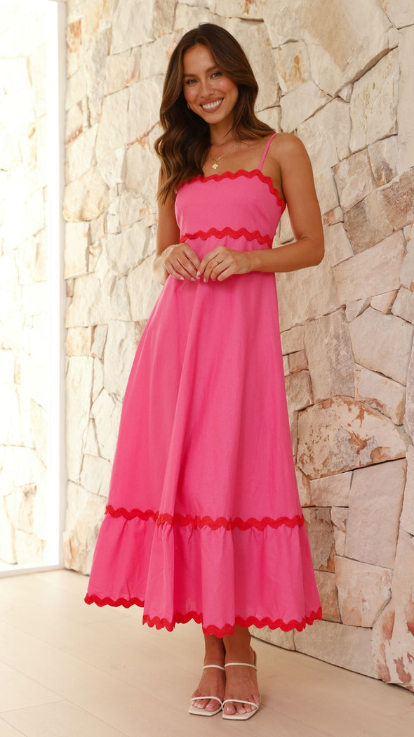 Vestido de verão longo feminino de alça, com estampa moderna.