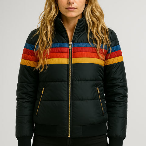 Casaco impermeável feminino para outono. Design elegante e leve, perfeito para proteção com muito estilo.