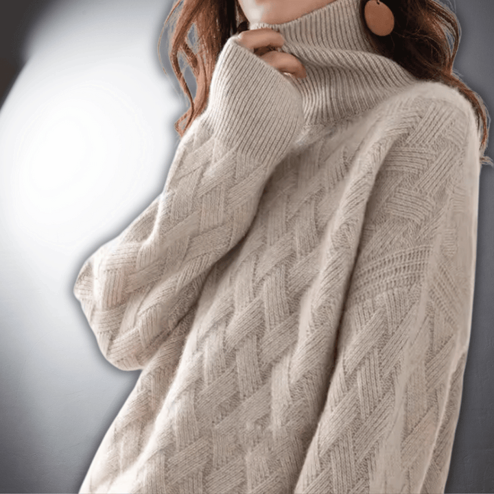 Suéter feminino oversized elegante, versátil para estilo casual. Roupa feminina confortável e estilosa para diversas ocasiões.