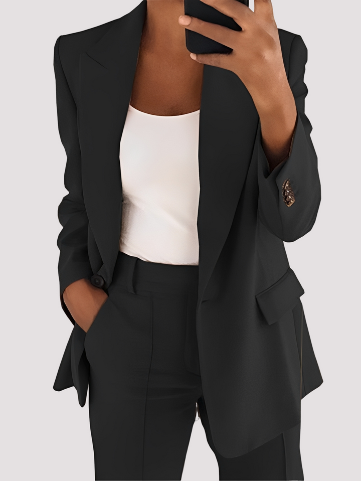 Roupa formal feminina: conjunto duas peças com blazer e calça social, ideal para um visual profissional e chique.