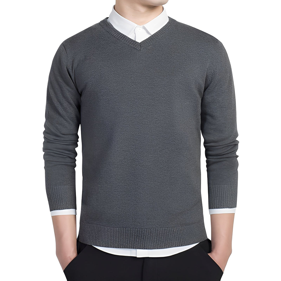 Camisola masculina clássica gola V, roupa casual de outono/inverno. Design intemporal e confortável para homem.
