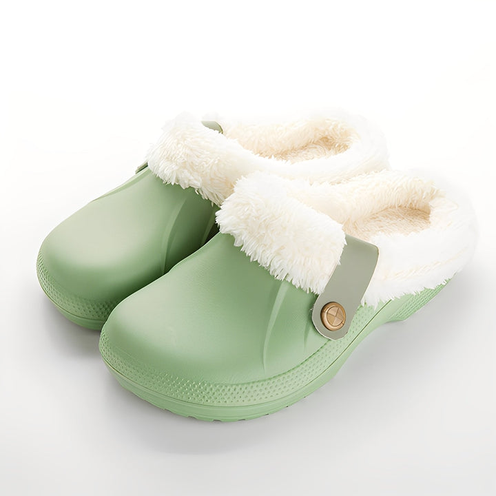 Chinelo clog feminino Melba impermeável, ideal para inverno, com design casual e conforto antiderrapante.