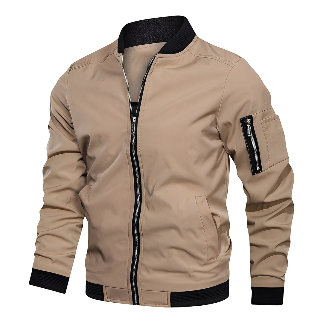 Jaqueta bomber masculina leve, ideal para meias estações. Blusão masculino confortável e moderno.
