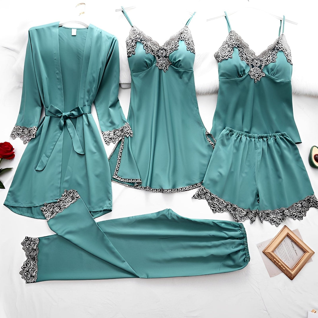 Conjunto de pijama feminino casual e chique. Roupa de noite de verão para mulher, unindo estilo e conforto.
