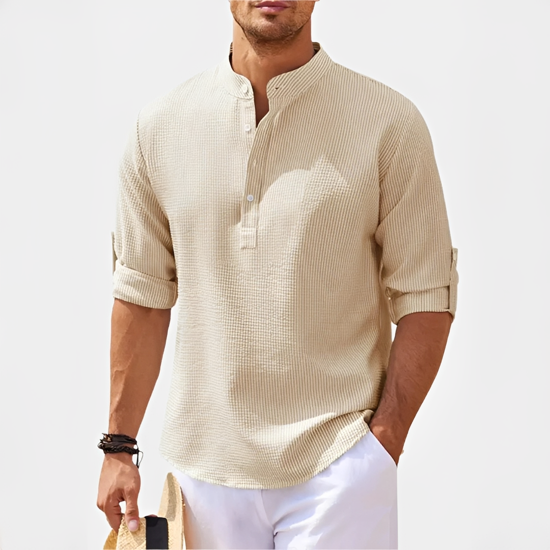 Camisa masculina de verão com mangas longas, leve e confortável, ideal para o estilo casual.