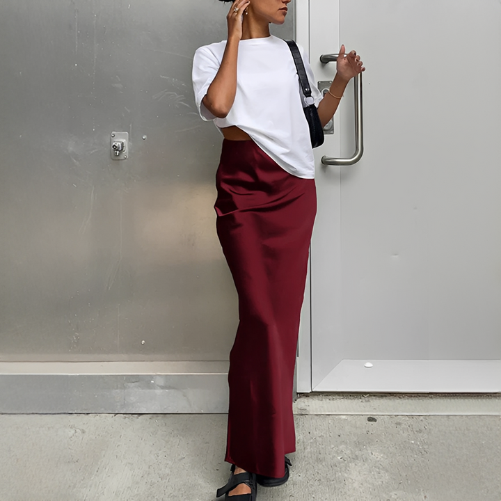 Saia feminina maxi elegante para moda casual. Roupa utilitária versátil, perfeita para verão e outono.