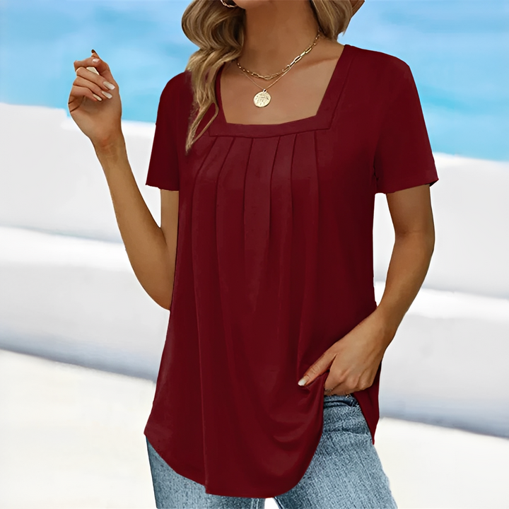 Roupa feminina: blusa plissada casual chique com decote quadrado, manga curta, essencial para o guarda-roupa de verão.