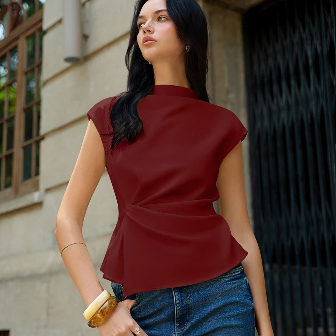 Top sem mangas feminino com franzido delicado, blusa de verão elegante para looks modernos.