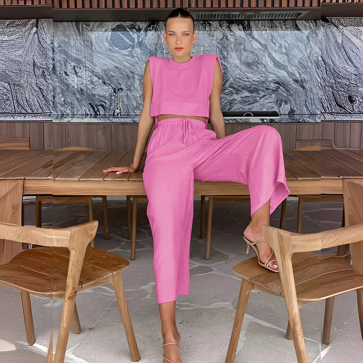 Conjunto feminino de verão casual, com top e calça larga. Roupa confortável para um look fresco e moderno.