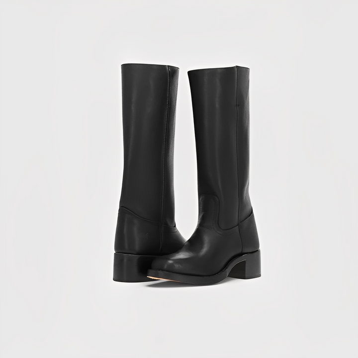 Botas femininas de salto alto em cores variadas. Elegância e conforto clássico para moda inverno versátil.