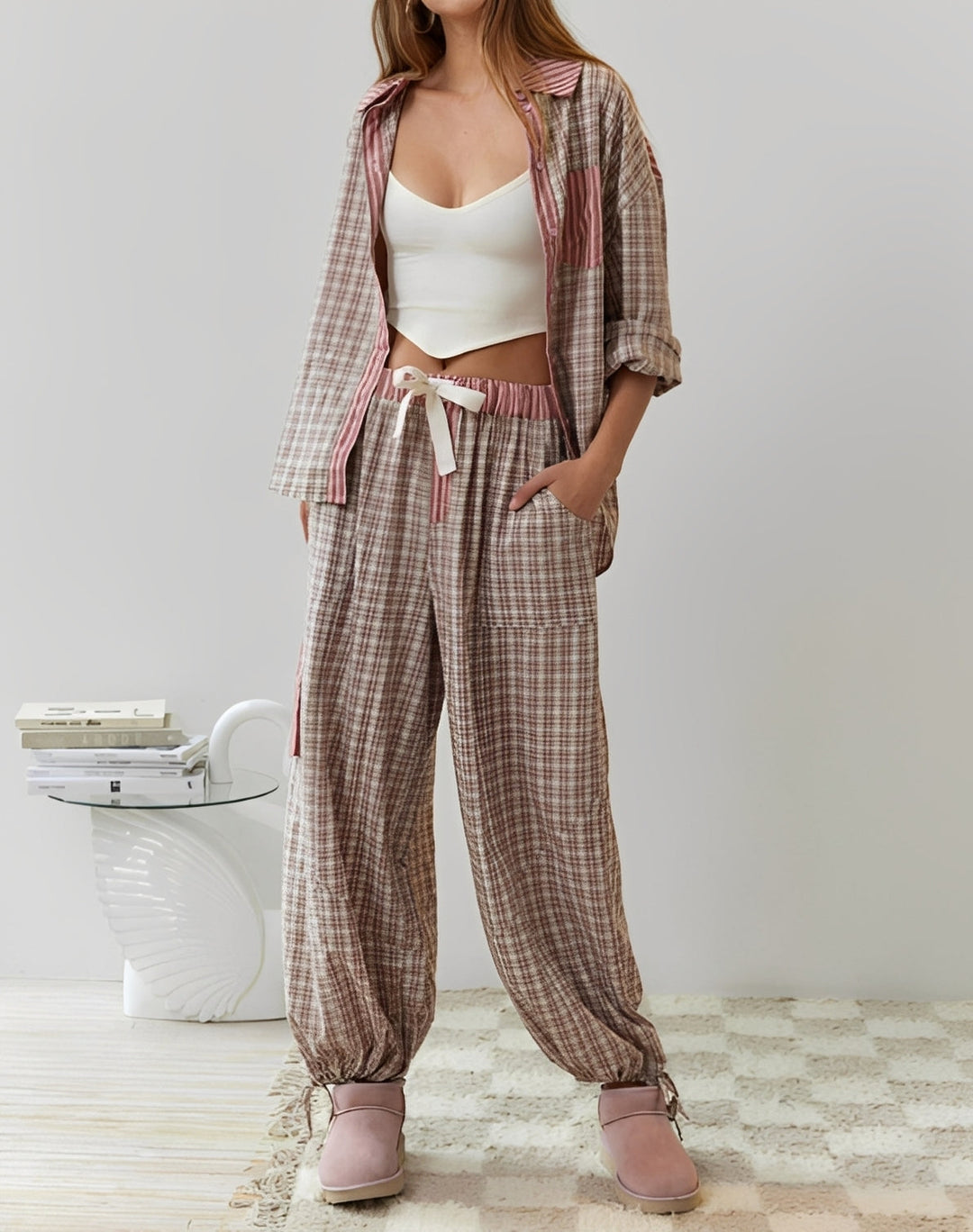 Roupa de dormir feminina casual para verão. Pijama macio e solto, proporcionando conforto e relaxamento para dormir.