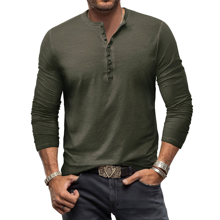 Camisa masculina de estilo clássico atemporal, garantindo conforto e durabilidade em qualquer estação.