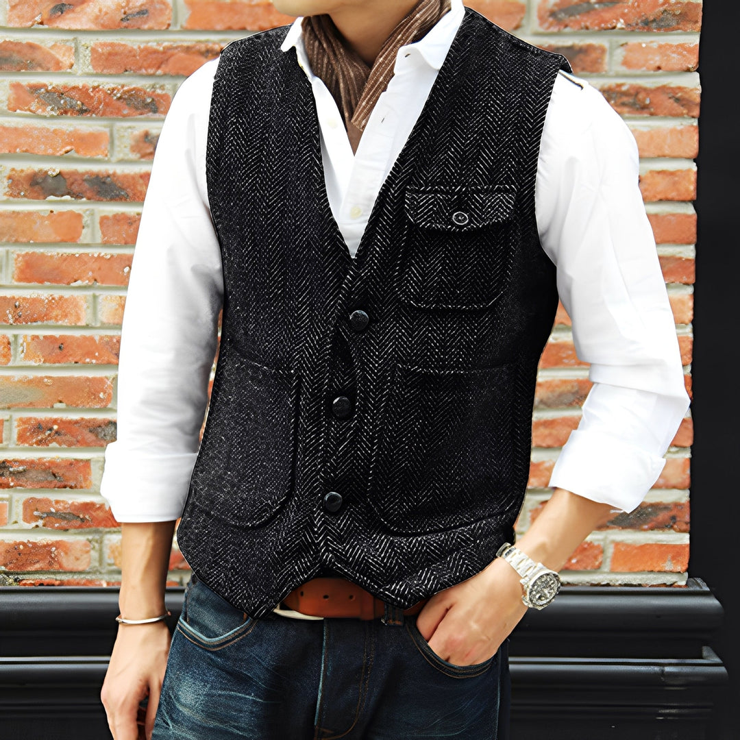 Colete masculino tweed com ajuste na cintura e bolsos, peça de vestuário de inverno clássica.