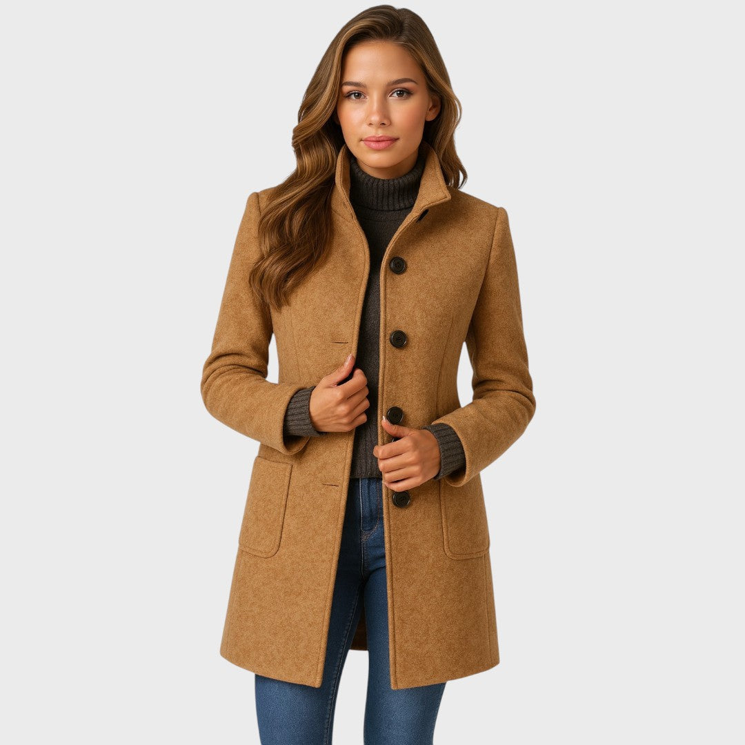 Casaco feminino elegante com corte perfeito, ideal para outono e inverno. Roupa de transição.