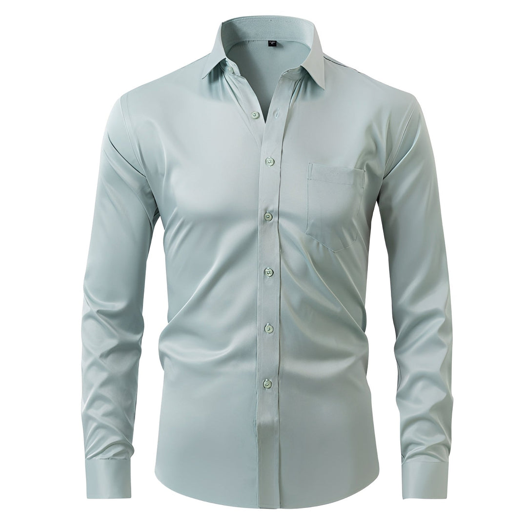 Polo masculina de tecido elástico confortável, mantendo-se sem pregas para um visual sempre elegante.