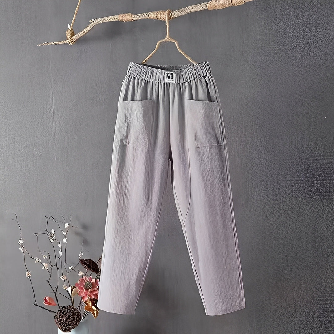 Calça feminina confortável e casual, ideal para o dia a dia. Perfeita para atividades leves e relaxar com estilo.