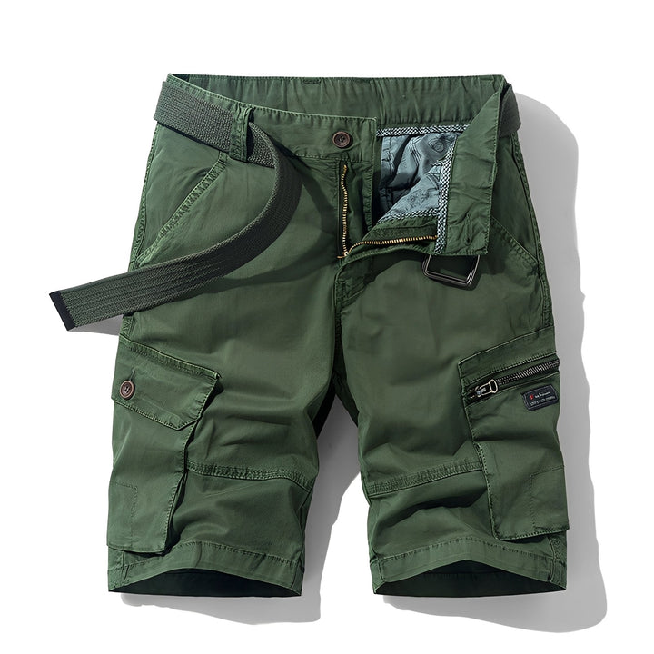 Shorts masculino solto de verão, estilo cargo, garantindo conforto e praticidade para dias quentes.