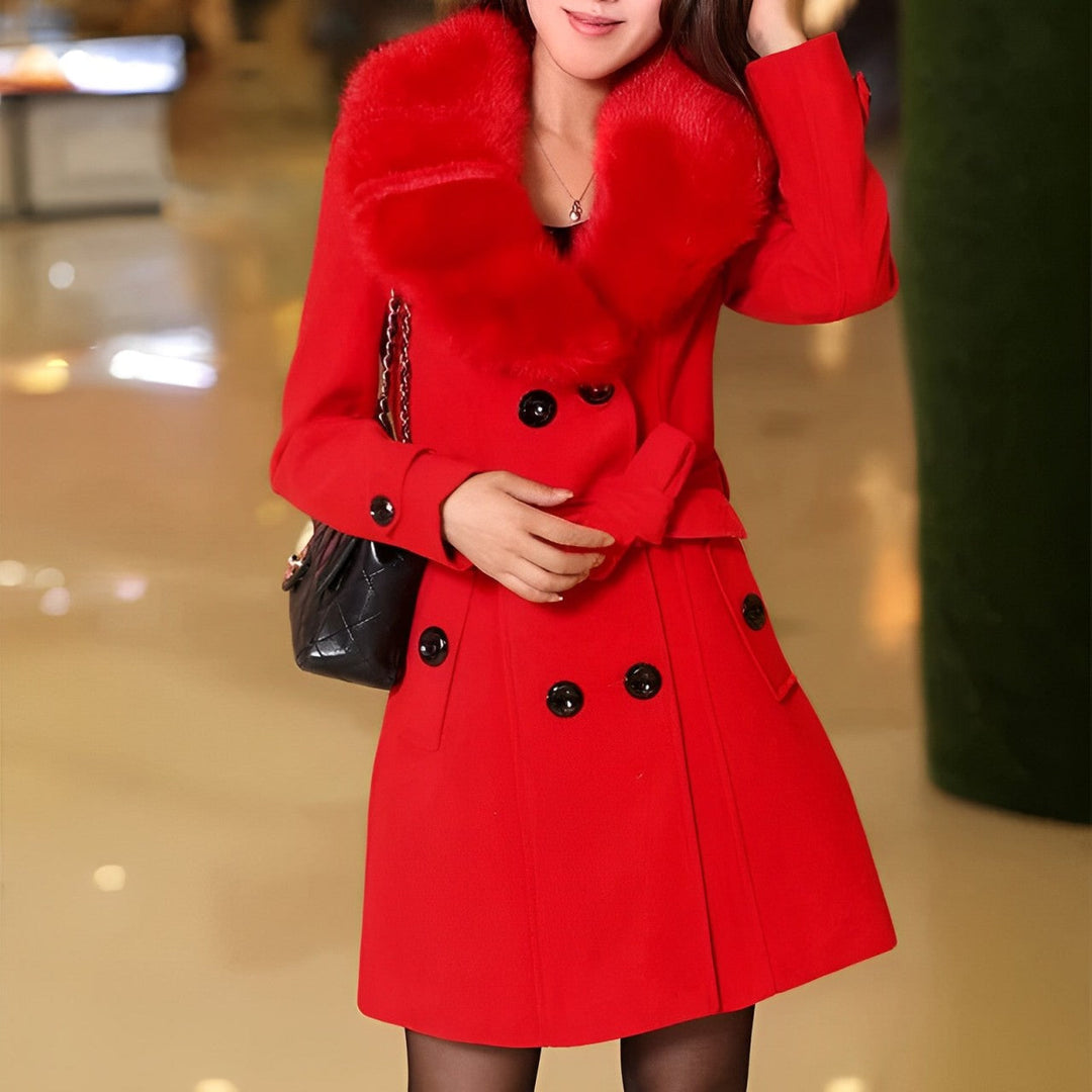 Outwear feminino para inverno. Casaco quente e elegante, versátil para looks casuais ou formais. Moda mulher e proteção.
