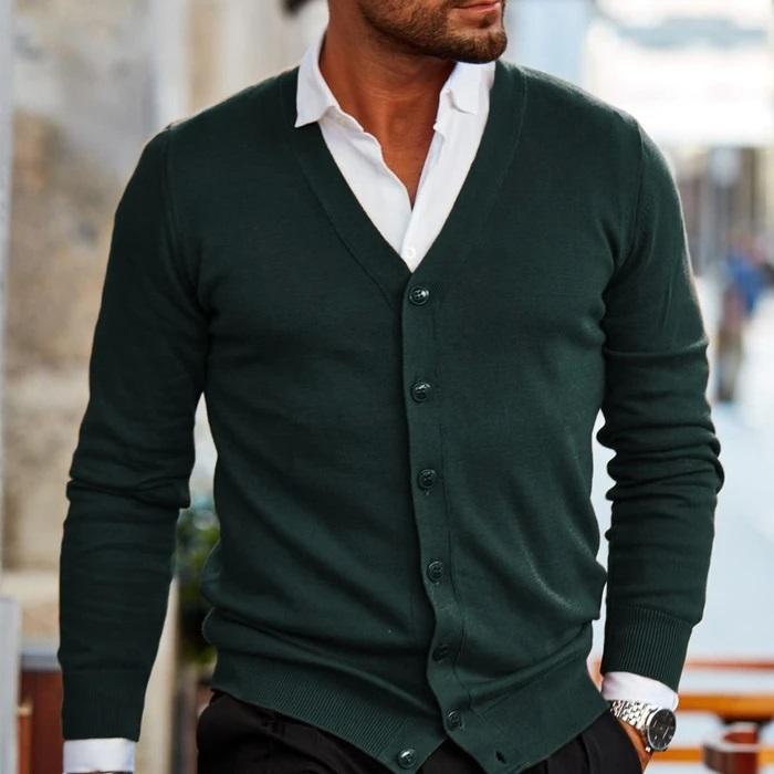 Cardigan masculino Aamir, peça essencial para o inverno, combinando conforto, elegância e estilo casual.